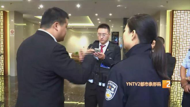 撕毁公告、拒不腾房……昆明一酒店被强制腾退！(图2)